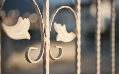 Comment peindre du fer : Étapes précises et astuces pour une finition professionnelle